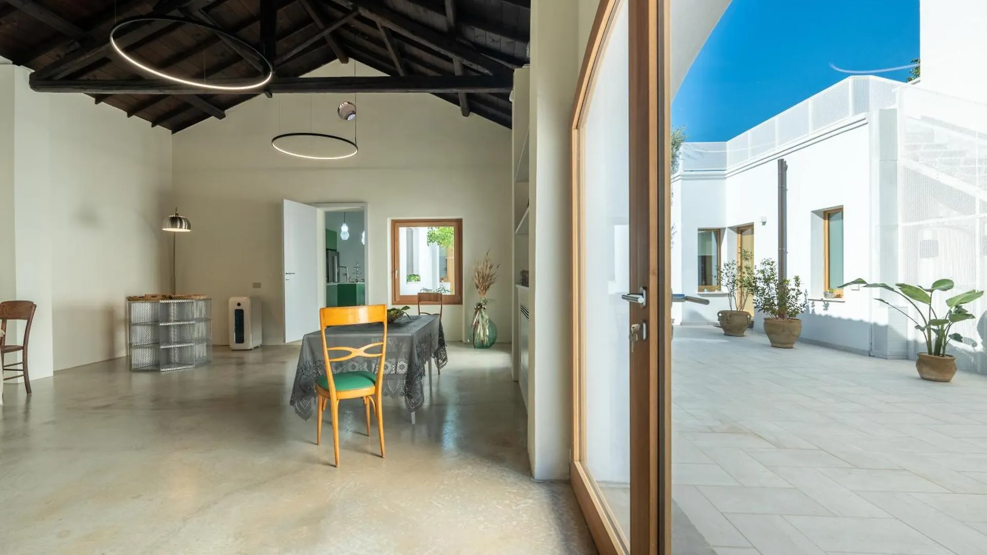 Habitart Hotel Monserrato Guest house