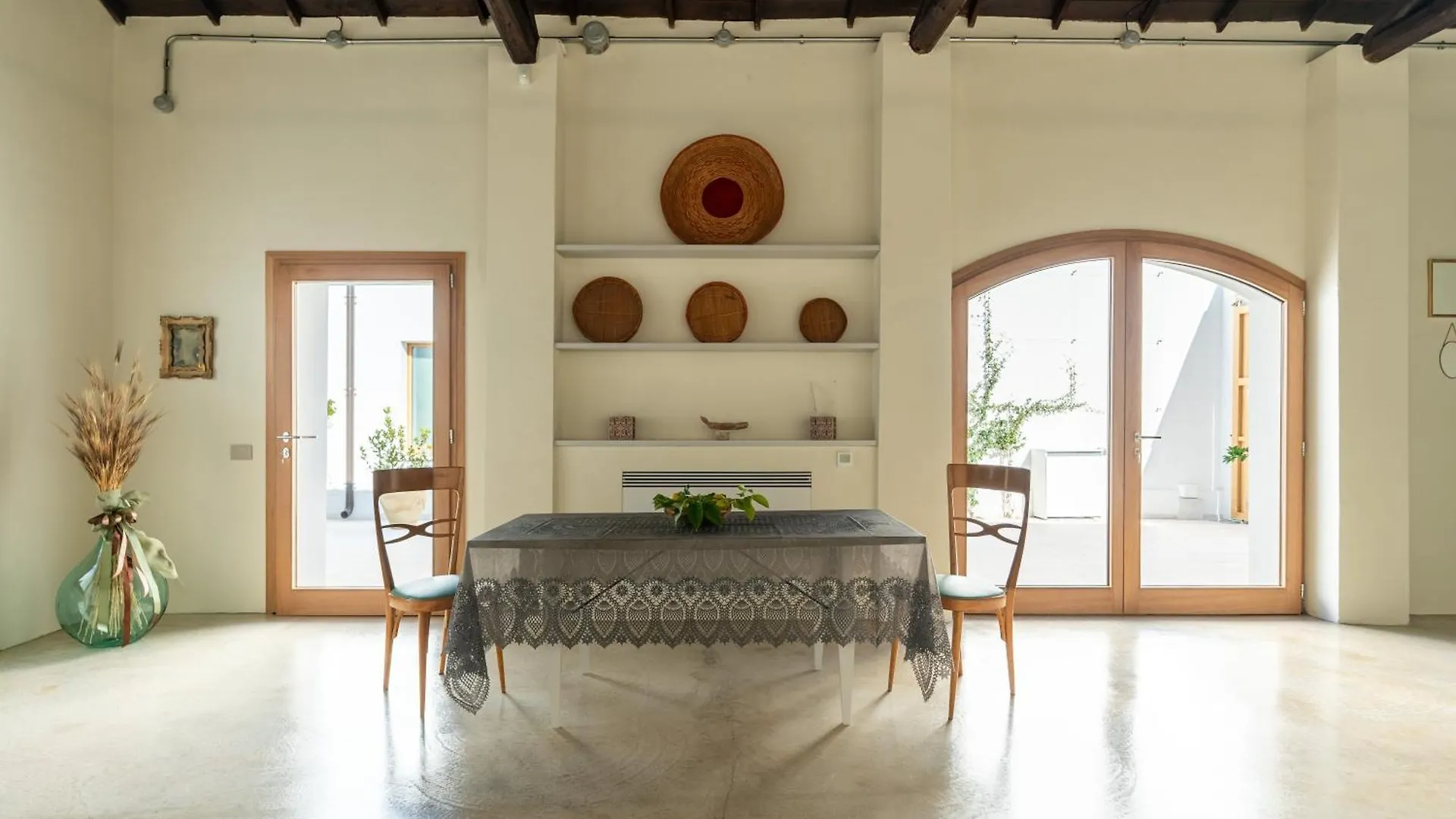 Habitart Hotel Monserrato 0*,
